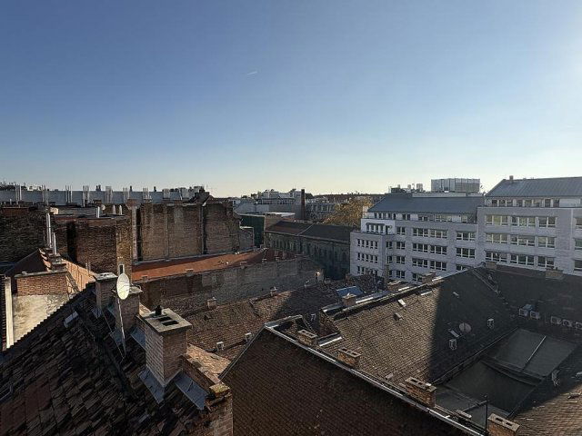 Eladó ipari ingatlan, Budapesten, VII. kerületben, Akácfa utcában