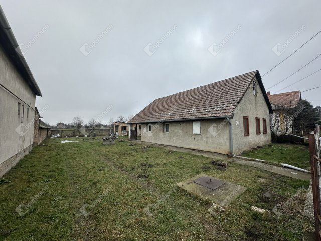 Eladó családi ház, Sárbogárdon 15.9 M Ft, 3 szobás