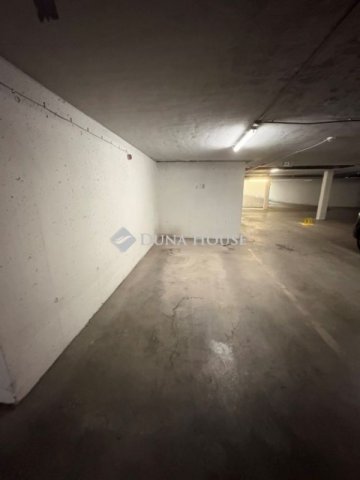 Eladó téglalakás, Debrecenben 82.9 M Ft, 3 szobás