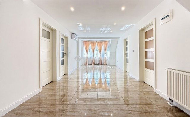 Kiadó családi ház, albérlet, Miskolcon 500 E Ft / hó, 5 szobás