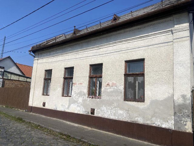 Eladó családi ház, Balassagyarmaton 25.9 M Ft, 2 szobás
