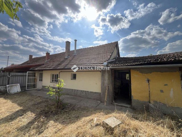 Eladó családi ház, Tiszakécskén 13 M Ft, 4 szobás