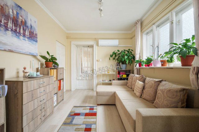 Eladó családi ház, Esztergomban 79.9 M Ft, 5 szobás