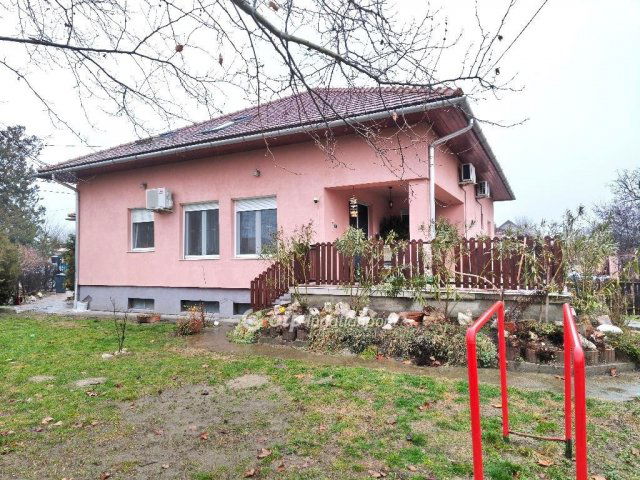 Eladó családi ház, Dunavarsányban 137 M Ft, 4+3 szobás