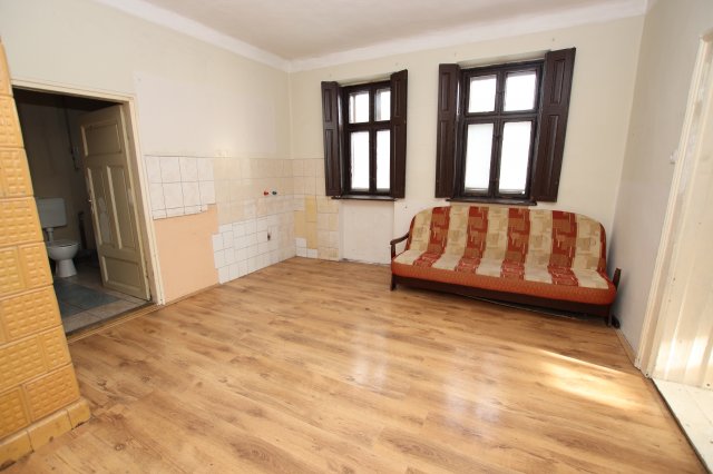Eladó családi ház, Debrecenben 65 M Ft, 4 szobás