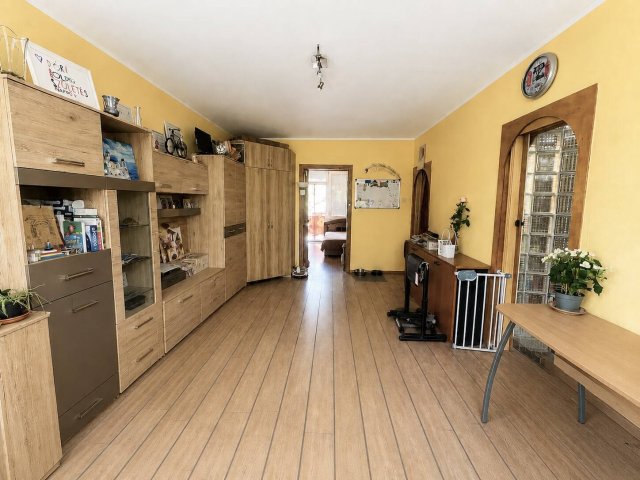 Eladó téglalakás, Szentendrén 67.9 M Ft, 2 szobás