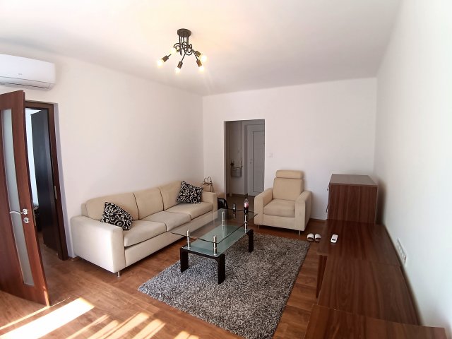 Eladó téglalakás, Szolnokon 29.9 M Ft, 2 szobás