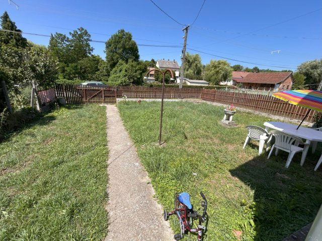 Eladó családi ház, Eszteregnyén 25.9 M Ft, 4 szobás