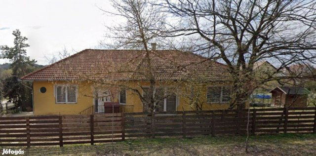 Eladó családi ház, Erdőkertesen 60 M Ft, 4 szobás