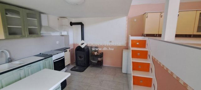Eladó családi ház, Budapesten, XXI. kerületben 41.8 M Ft