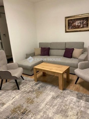 Eladó téglalakás, Debrecenben 108 M Ft, 4 szobás