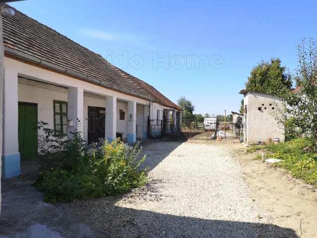 Eladó családi ház, Bágyogszováton 27 M Ft, 4 szobás