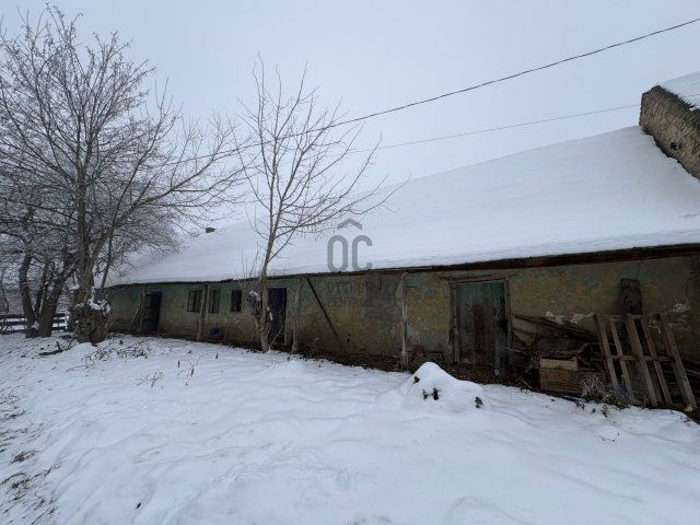 Eladó családi ház, Lajoskomáromban 5 M Ft, 3 szobás