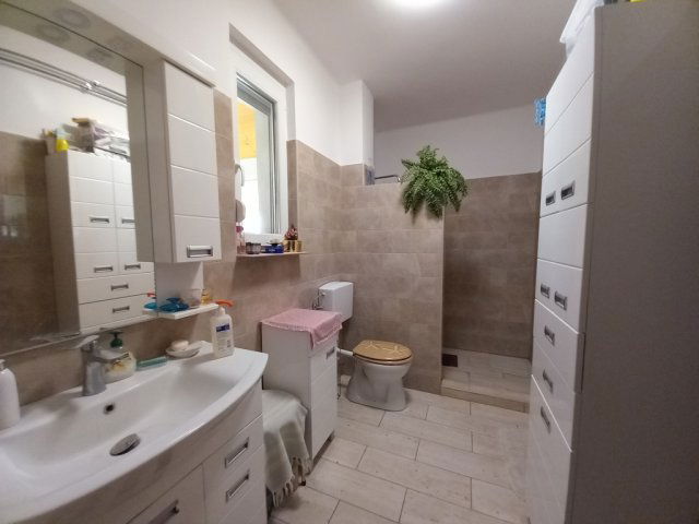 Eladó családi ház, Cserkeszőlőn 60.9 M Ft, 4 szobás