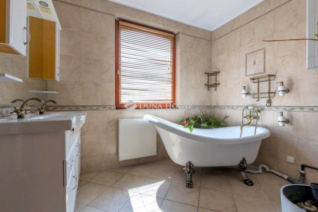 Eladó családi ház, Budapesten, XX. kerületben 219.99 M Ft