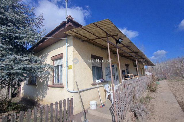Eladó családi ház, Tápiószentmártonon 23.9 M Ft, 3 szobás