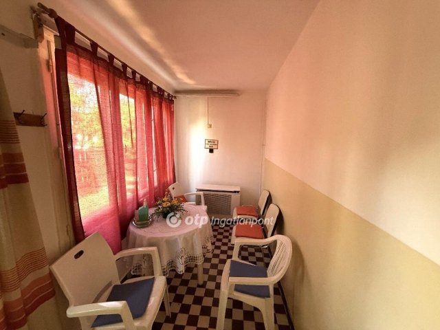 Eladó családi ház, Dunaföldváron 55 M Ft, 6 szobás