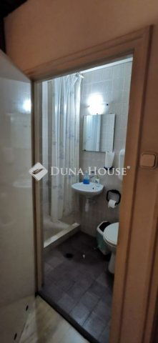 Eladó családi ház, Szentendrén 99 M Ft, 2 szobás