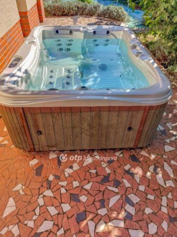 Eladó családi ház, Gárdonyban 220 M Ft, 5 szobás