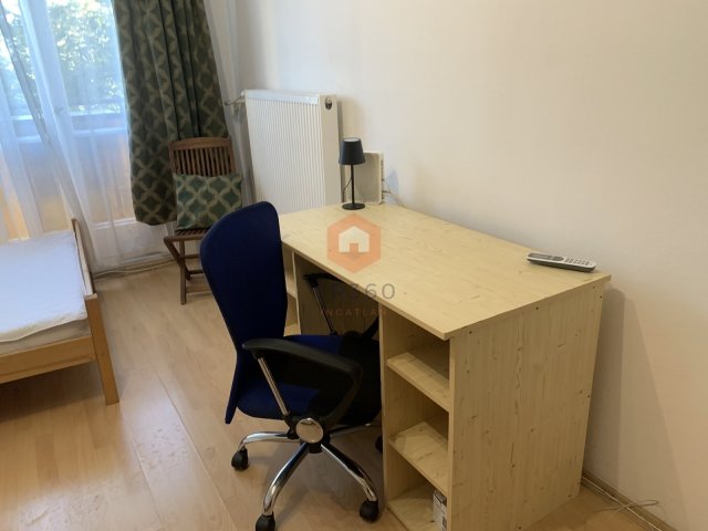 Kiadó panellakás, albérlet, Pécsett, Veres Péter utcában