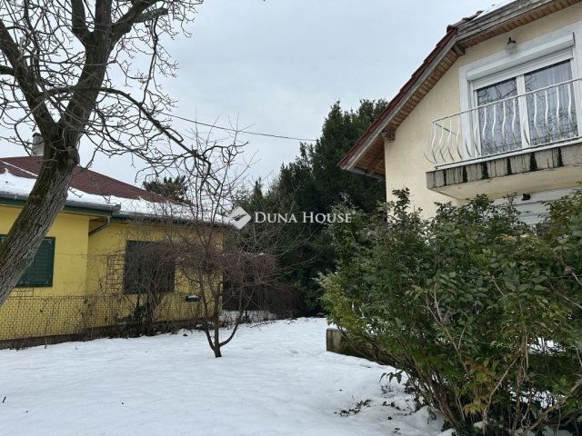 Eladó családi ház, Budapesten, III. kerületben 159 M Ft