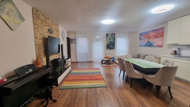 Eladó téglalakás, Nyíregyházán 110 M Ft, 4 szobás