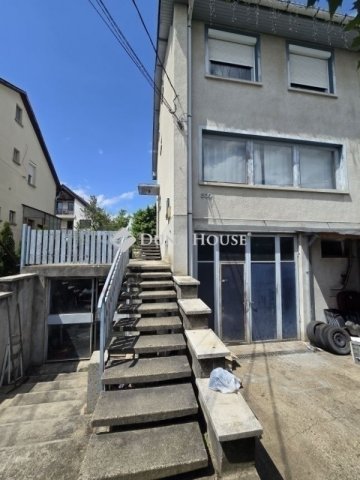 Eladó családi ház, Budapesten, XVI. kerületben 109.9 M Ft