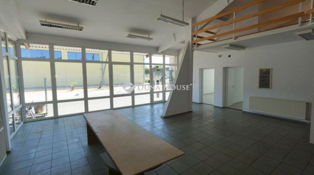 Kiadó üzlethelyiség, Zalaegerszegen 790 E Ft / hó