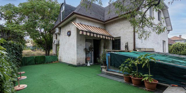 Eladó családi ház, Budapesten, XV. kerületben 179.9 M Ft