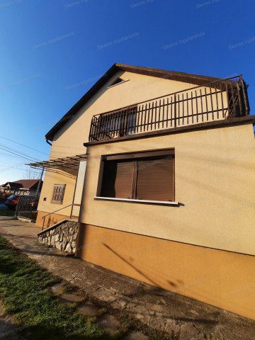 Eladó családi ház, Ácson 45 M Ft, 2 szobás