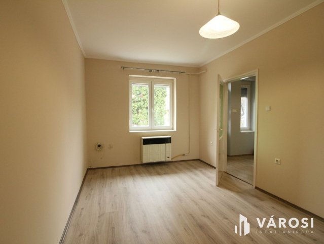 Eladó téglalakás, Nagykanizsán 17.5 M Ft, 1 szobás