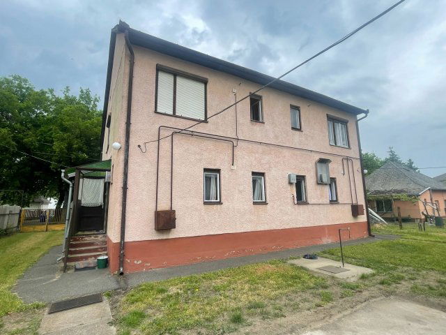 Eladó családi ház, Debrecenben 165 M Ft, 8 szobás