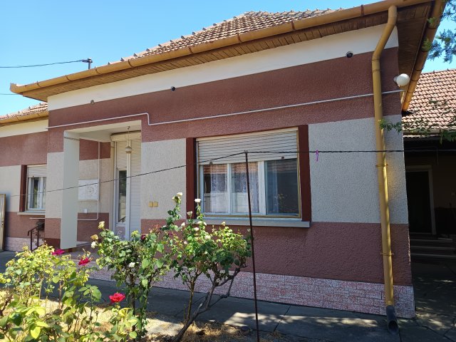 Eladó családi ház, Tótkomlóson 22.5 M Ft, 3 szobás