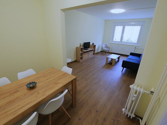 Kiadó panellakás, albérlet, Veszprémben 220 E Ft / hó