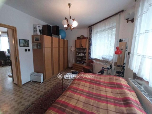 Eladó családi ház, Érden 119.99 M Ft, 5 szobás