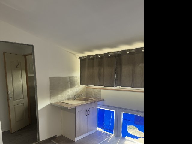 Kiadó iroda, Budapesten, XXI. kerületben, Mag utcában