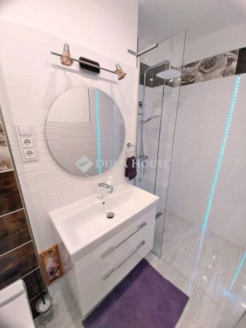 Kiadó téglalakás, albérlet, Tatabányán 190 E Ft / hó