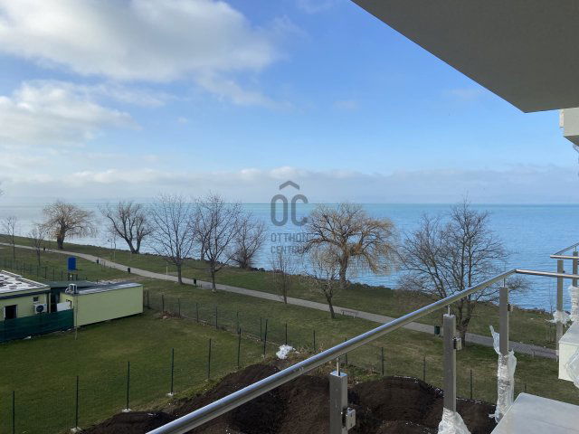 Eladó téglalakás, Siófokon 71 M Ft, 2 szobás