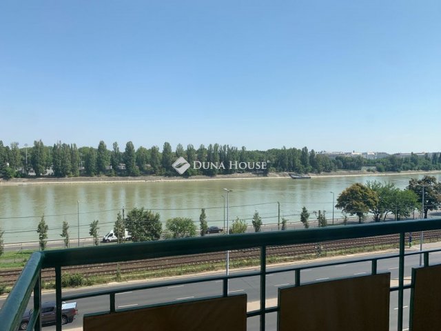 Eladó téglalakás, Budapesten, II. kerületben, Harcsa utcában
