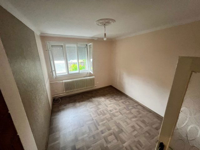 Kiadó családi ház, albérlet, Debrecenben 260 E Ft / hó