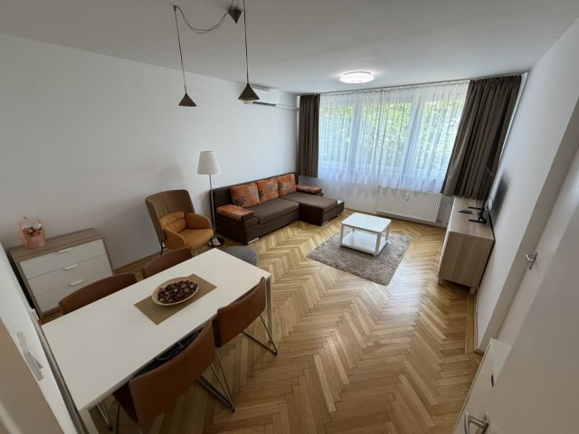 Kiadó panellakás, albérlet, XIV. kerületben, Tihany utcában