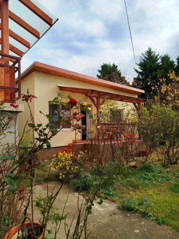 Eladó családi ház, Balatonfűzfőn 124.9 M Ft, 5 szobás