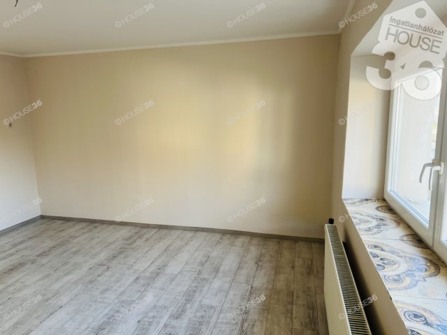 Eladó családi ház, Tolnán 32.5 M Ft, 3 szobás