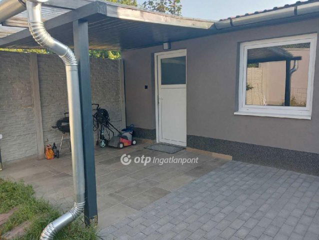 Eladó családi ház, Egerben 116.9 M Ft, 6+1 szobás