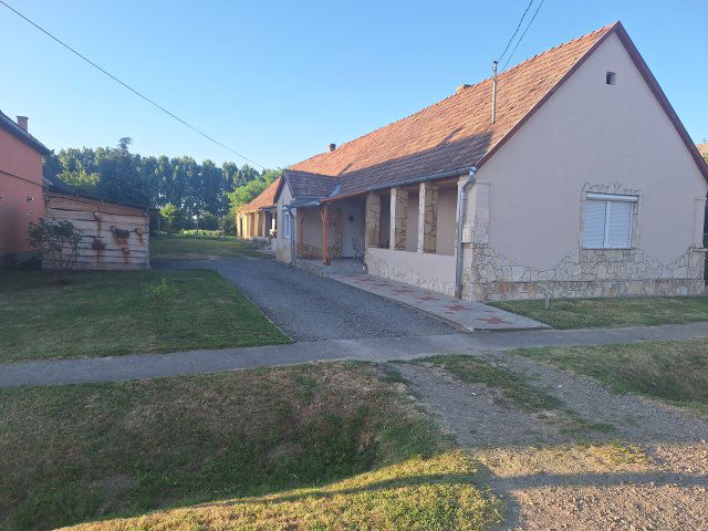 Eladó családi ház, Kaposszekcsőn 19.9 M Ft, 4 szobás