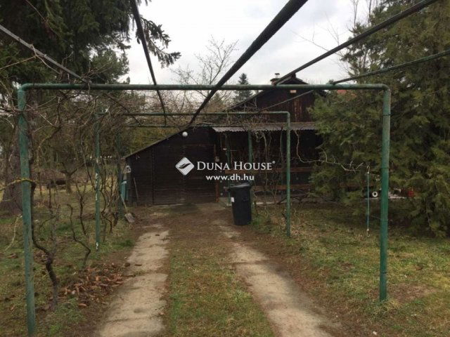 Eladó nyaraló, Pócsmegyeren 23.5 M Ft, 2 szobás