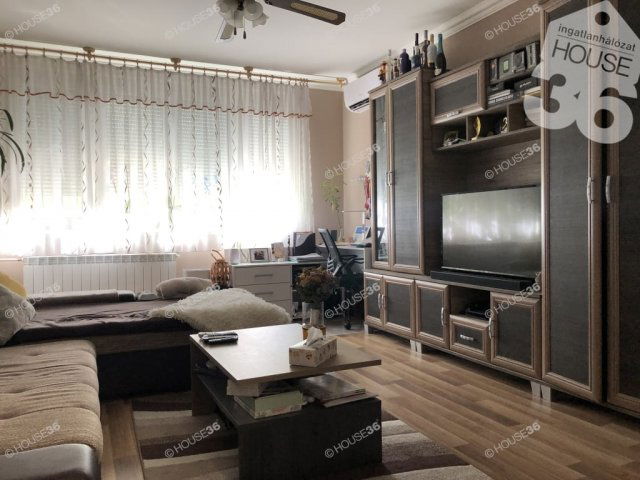 Eladó panellakás, Kecskeméten 44.5 M Ft, 2 szobás