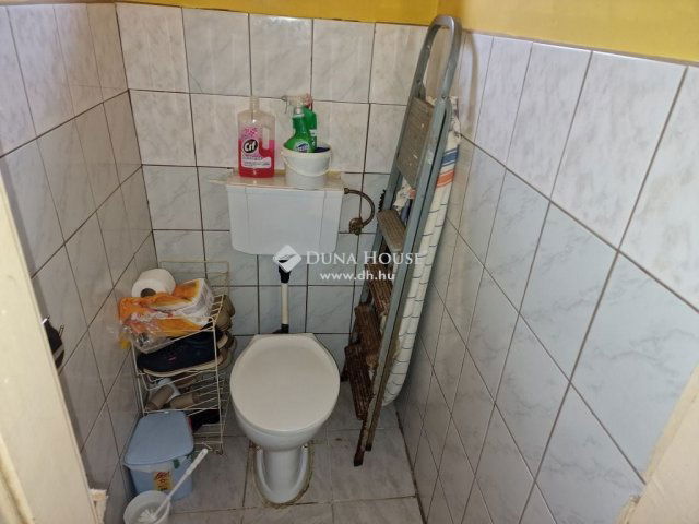 Eladó családi ház, Lőrinciben 48 M Ft, 2 szobás