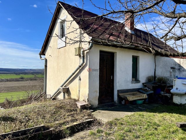 Eladó családi ház, Sárkeresztesen 14.5 M Ft, 1 szobás