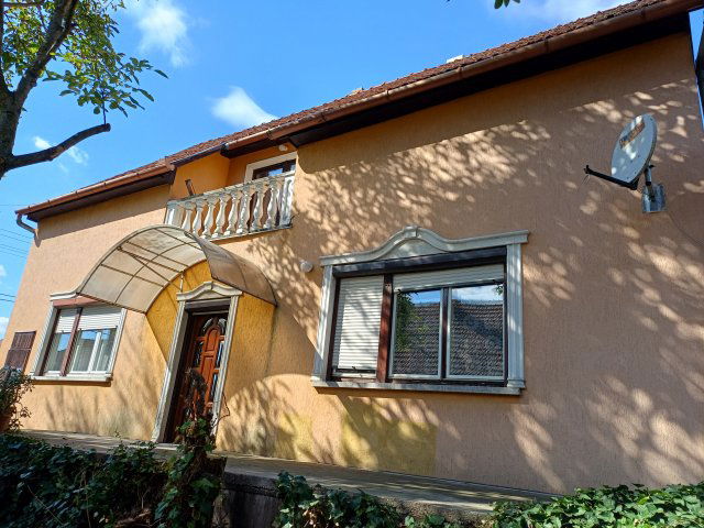 Eladó családi ház, Szabadszálláson 49 M Ft, 5 szobás